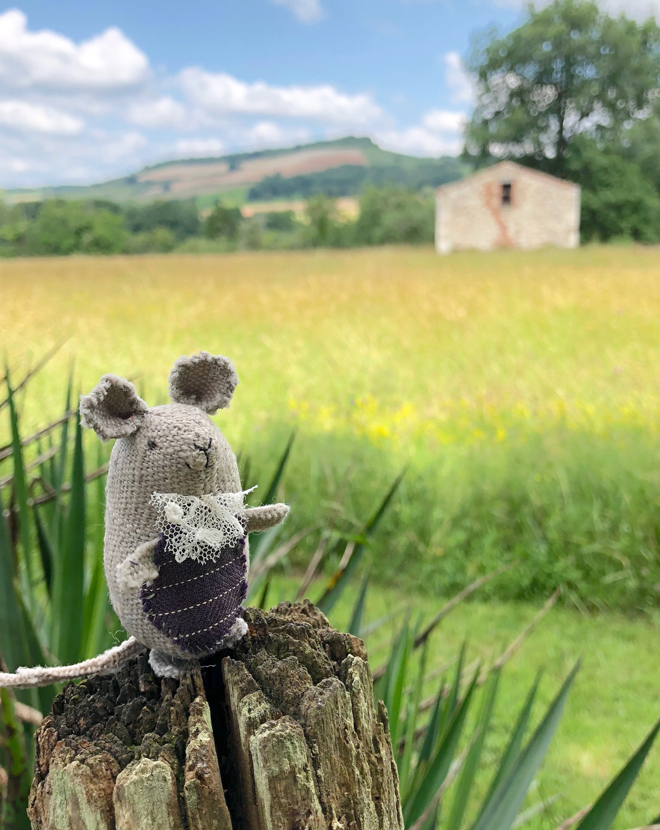 mouse-in-france-ann-wood-handmade